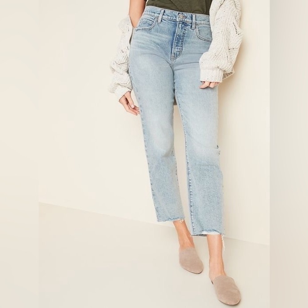 Old Navy Extra sky extra high waisted boyfriend crop jeans size 0